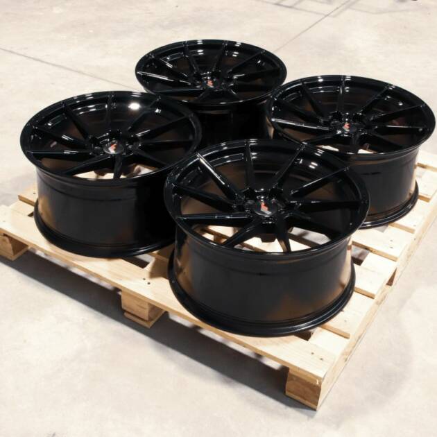 Set of JR36 20x10,5 ET20 5x112 Gloss Black