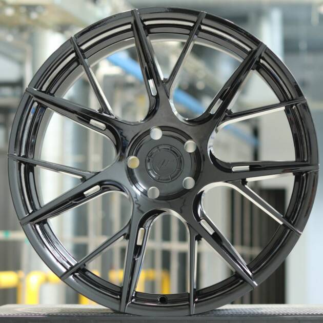 JR Wheels JR42 20x10,5 Gloss Black