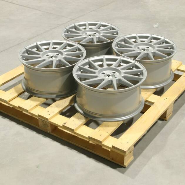 Set of JR22 17x8 ET35 4x100 Gloss Silver