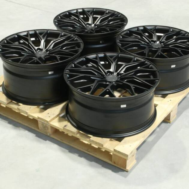 Set of CVR1 21x9,5 ET40 + 21x10,5 ET45 5x114,3 Carbon Graphite
