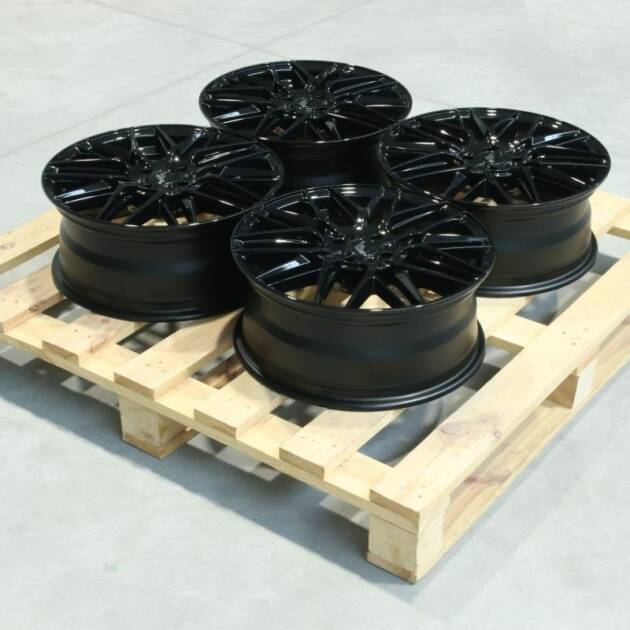 Set of JR28 17x7 ET38 4x100 Gloss Black