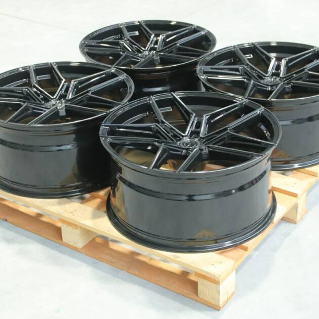 Set of CVR5 22x10,5 ET19 5x112 Double Tinted Black