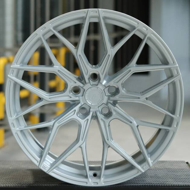 JR Wheels JR46 20x9,5 Gloss Silver
