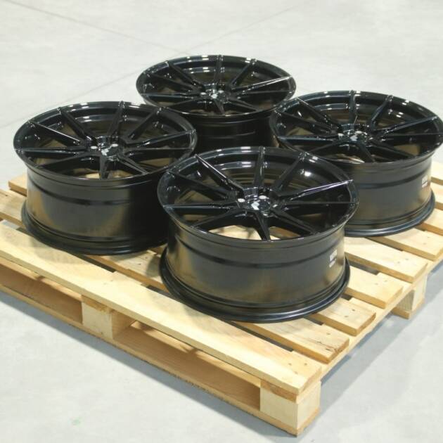 Set of JR21 18x8 ET40 5x100 Gloss Black