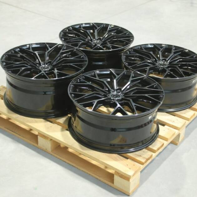 Set of CVR1 20x8,5 ET40 + 20x9,5 ET40 5x108 Double Tinted Black