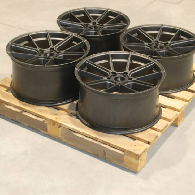 Set of JR30 20x10 ET35 + 20x10,5 ET45 5x114,3 Matt Graphite